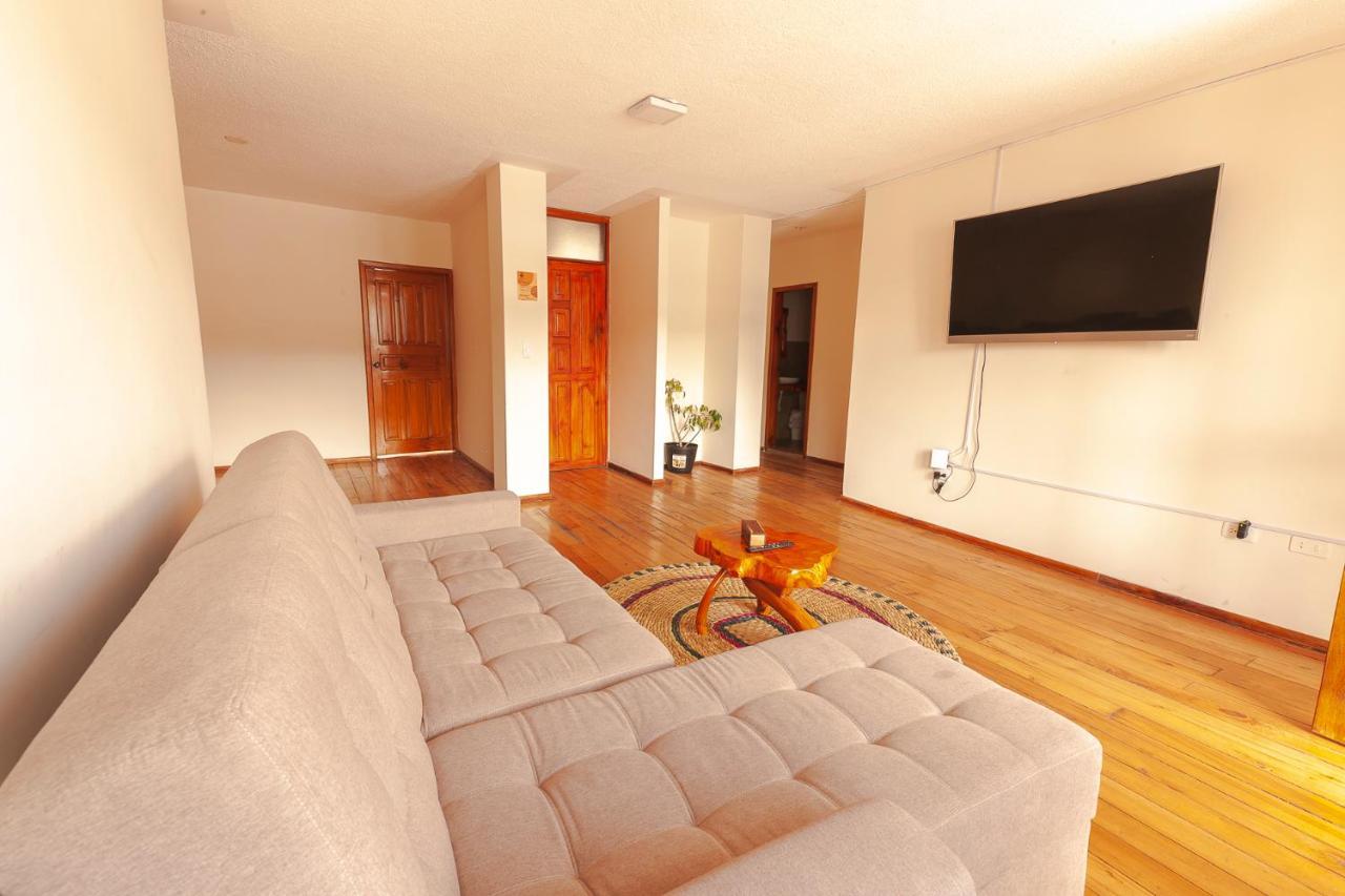 Los Ponchos Inn Apartasuite โอตาวาโล ภายนอก รูปภาพ