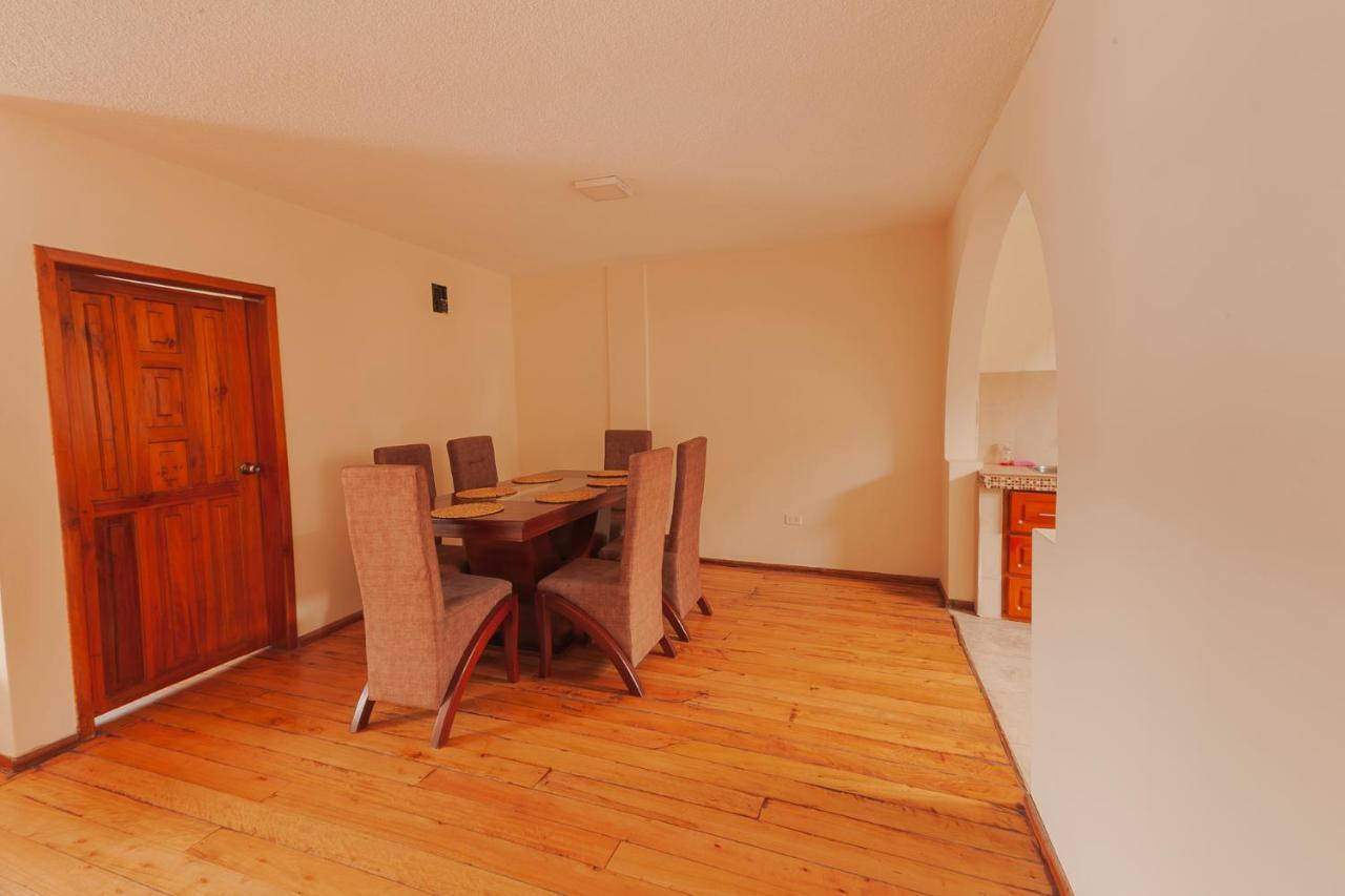 Los Ponchos Inn Apartasuite โอตาวาโล ภายนอก รูปภาพ
