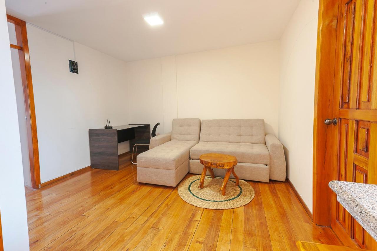 Los Ponchos Inn Apartasuite โอตาวาโล ภายนอก รูปภาพ